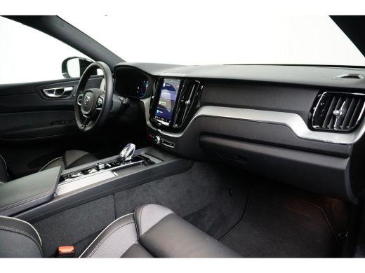 Volvo  XC60 T6 Plug-in hybrid AWD Plus Black Edition | Achterbank verwarmd | Apple Carplay/Android Auto|telef... ActivLease financial lease