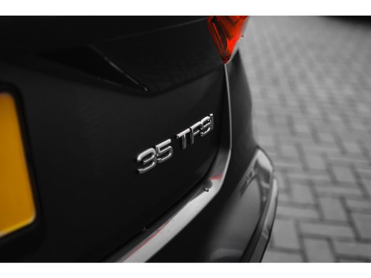 Audi Q2 35 TFSI S Edition 150pk | Matrix LED Koplampen | Comfort sleutel | Parkeerhulp Achter | Privacy Glas ActivLease financial lease