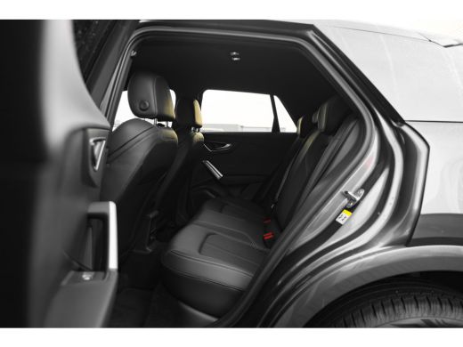 Audi Q2 35 TFSI S Edition 150pk | Matrix LED Koplampen | Comfort sleutel | Parkeerhulp Achter | Privacy Glas ActivLease financial lease