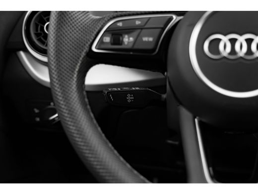 Audi Q2 35 TFSI S Edition 150pk | Matrix LED Koplampen | Comfort sleutel | Parkeerhulp Achter | Privacy Glas ActivLease financial lease