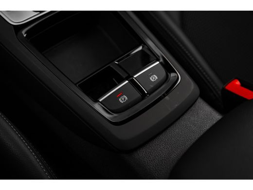 Audi Q2 35 TFSI S Edition 150pk | Matrix LED Koplampen | Comfort sleutel | Parkeerhulp Achter | Privacy Glas ActivLease financial lease