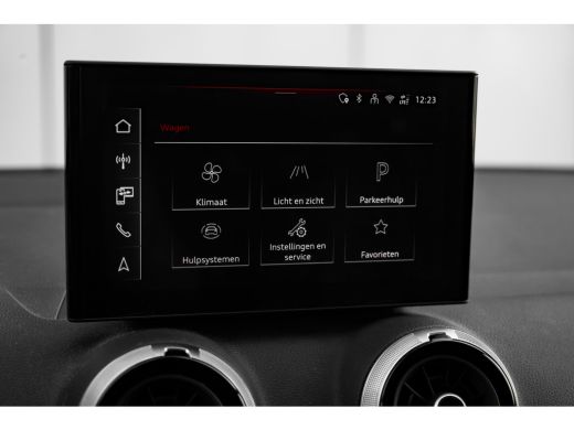 Audi Q2 35 TFSI S Edition 150pk | Matrix LED Koplampen | Comfort sleutel | Parkeerhulp Achter | Privacy Glas ActivLease financial lease