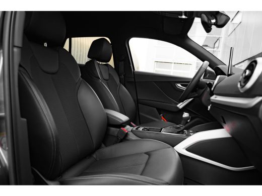 Audi Q2 35 TFSI S Edition 150pk | Matrix LED Koplampen | Comfort sleutel | Parkeerhulp Achter | Privacy Glas ActivLease financial lease