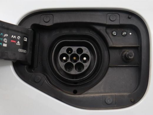 Audi Q3 45 TFSIe S edition | Leder | Stoelverwarming | Adaptive cruise | Camera | Carplay | Sfeerverlicht... ActivLease financial lease