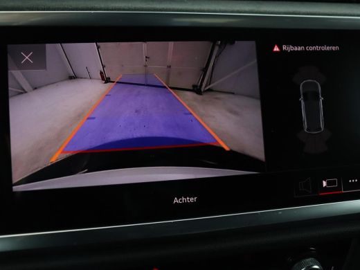 Audi Q3 45 TFSIe S edition | Leder | Stoelverwarming | Adaptive cruise | Camera | Carplay | Sfeerverlicht... ActivLease financial lease