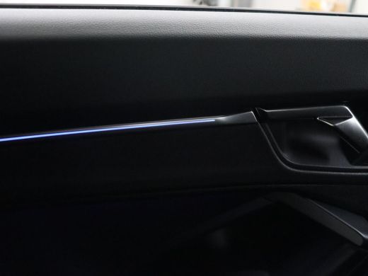 Audi Q3 45 TFSIe S edition | Leder | Stoelverwarming | Adaptive cruise | Camera | Carplay | Sfeerverlicht... ActivLease financial lease