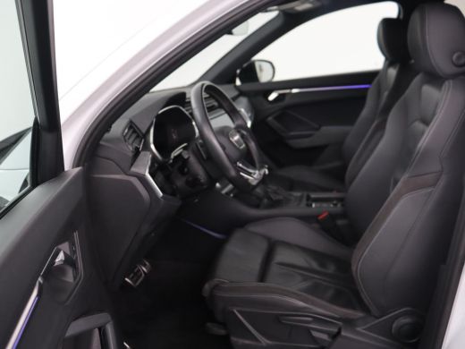 Audi Q3 45 TFSIe S edition | Leder | Stoelverwarming | Adaptive cruise | Camera | Carplay | Sfeerverlicht... ActivLease financial lease