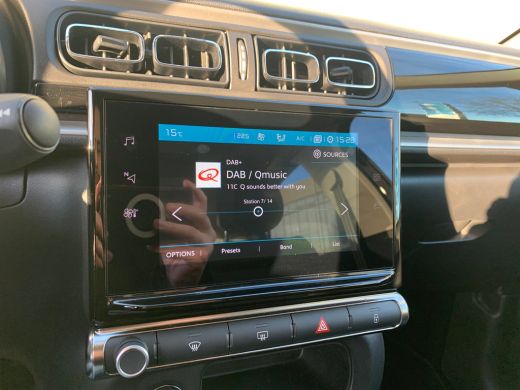 Citroën C3 1.2 PureTech Shine Airco | Camera | Cruise Control | DAB | Keyless | LED | Navi | Stoelverwarming | ActivLease financial lease