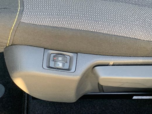 Citroën C3 1.2 PureTech Shine Airco | Camera | Cruise Control | DAB | Keyless | LED | Navi | Stoelverwarming | ActivLease financial lease