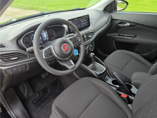 Fiat Tipo 1.5 Hybrid City - AUTOMAAT - 130 Pk - Euro 6 - Navi - ParkeerCamera ActivLease financial lease