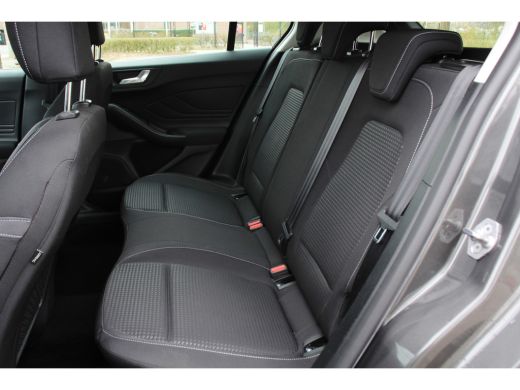 Ford Focus 1.0EB HYBRID BUSINESS | NL-AUTO! | 1E EIGENAAR! | NAVI | CAMERA | PARKEERSENSOREN | APPLE CARPLAY... ActivLease financial lease