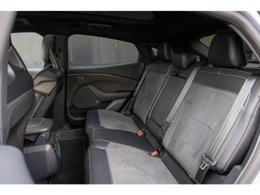 Ford Mustang Mach-E Mach-E GT Extended AWD 98 kWh | Pano-dak | 360 Camera | B&O audio | Standkachel | Elektrische Kle... ActivLease financial lease