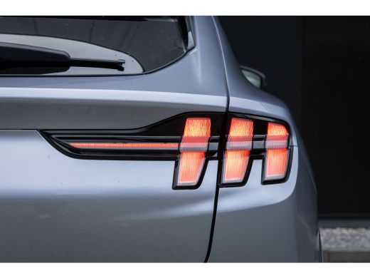 Ford Mustang Mach-E Mach-E GT Extended AWD 98 kWh | Pano-dak | 360 Camera | B&O audio | Standkachel | Elektrische Kle... ActivLease financial lease