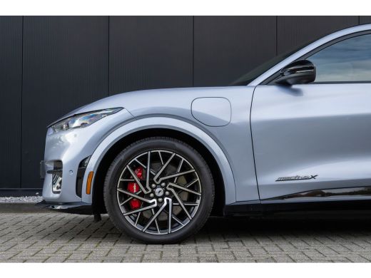 Ford Mustang Mach-E Mach-E GT Extended AWD 98 kWh | Pano-dak | 360 Camera | B&O audio | Standkachel | Elektrische Kle... ActivLease financial lease