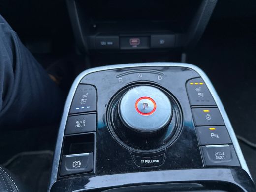 Kia e-Niro ExecutiveLine 64 kWh | NL-AUTO! | CAMERA | STOELVERWARMING-VERKOELING INCL MEMORY | DODE HOEK | A... ActivLease financial lease