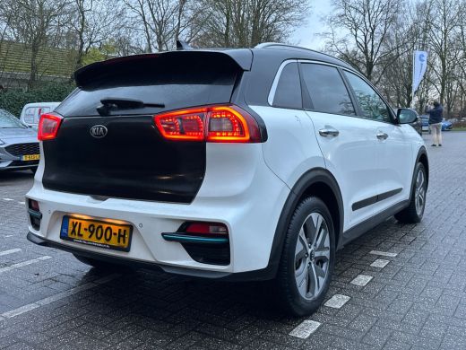Kia e-Niro ExecutiveLine 64 kWh | NL-AUTO! | CAMERA | STOELVERWARMING-VERKOELING INCL MEMORY | DODE HOEK | A... ActivLease financial lease