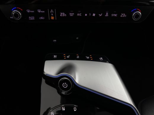 Kia EV6 Plus 77.4 kWh [ 3-Fase ] (INCL-BTW) Aut. *LUXURY-LEATHER | ADAPTIVE-CRUISE | WIDE-SCREEN-DIGI-COC... ActivLease financial lease