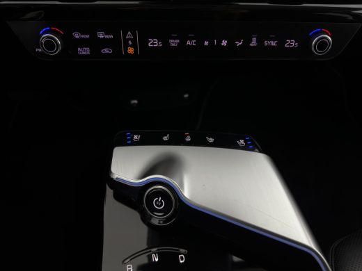 Kia EV6 Plus 77.4 kWh [ 3-Fase ] (INCL-BTW) Aut. *LUXURY-LEATHER | ADAPTIVE-CRUISE | WIDE-SCREEN-DIGI-COC... ActivLease financial lease