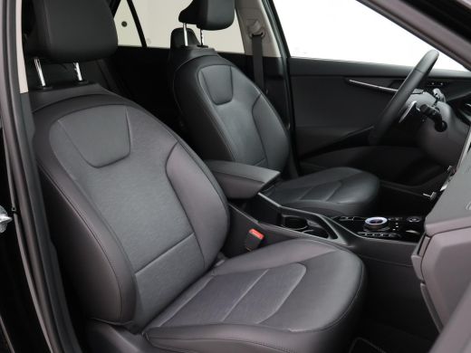 Kia Niro EV EXECUTIVELINE 64.8 kWh + SCHUIFDAK | LEDER | HARMAN/KARDON | STOELVENTILATIE | HEAD-UP ActivLease financial lease