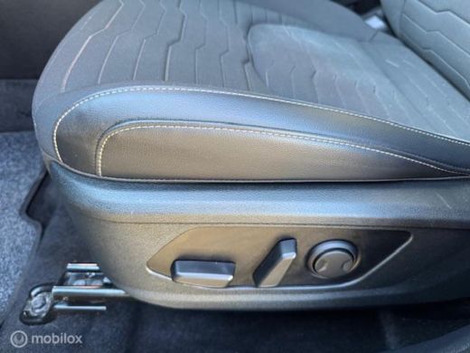 Kia Sportage 1.6 T PHEV AWD Dynamic Line Edition Automaat , Electr voorstoelen , elect achter klep , Dodehoek ... ActivLease financial lease