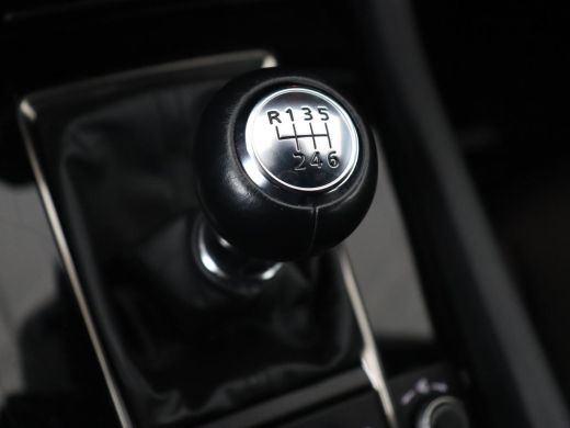 Mazda 3 2.0 e-SkyActiv-X 180 Comfort Bose | Head-Up | Stoel & stuurverwarming | Adaptive cruise | Carplay... ActivLease financial lease