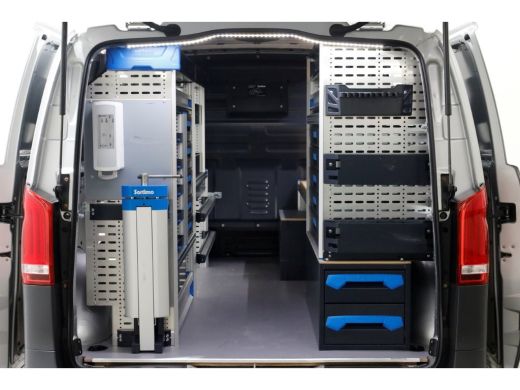 Mercedes-Benz Vito 114 CDI 136pk Compact 9G Automaat 2x Schuifdeur/LED/Camera/Inrichting 07-2022 ActivLease financial lease