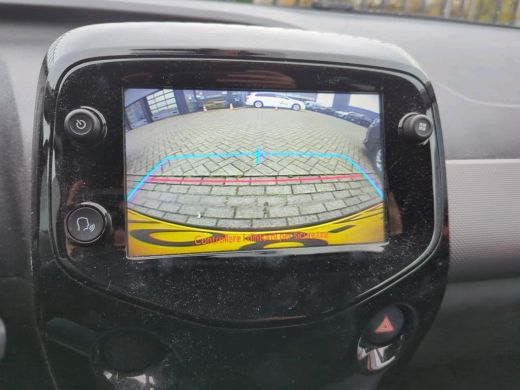 Peugeot 108 1.0 e-VTi Allure | Navi by app | Camera | Climate control | LED | Mistlampen | 21.500km | ActivLease financial lease