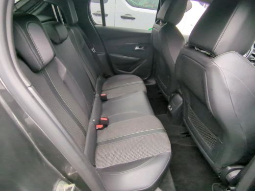 Peugeot 208 1.2 PureTech GT-Line | Navi by app | Camera | Full LED | All season | Apple carplay | ActivLease financial lease