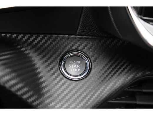 Peugeot 208 1.2 PureTech GT Pack | Navigatie | Camera | Panoramadak | Stoelverwarming | Alcantara | Full LED | ActivLease financial lease