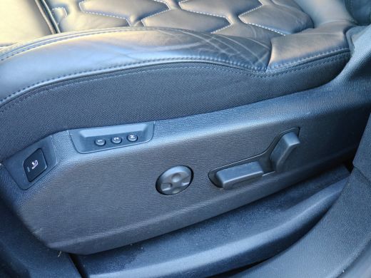 Peugeot 3008 1.2 PureTech GT Line Avantage | Achterbank in delen neerklapbaar | Apple Carplay/Android Auto|tel... ActivLease financial lease