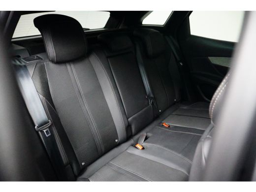 Peugeot 3008 1.6 HYbrid4 300PK GT Automaat | Camera | Elektrisch Bedienbare Kofferbak | Stoelverwarming | Navi... ActivLease financial lease