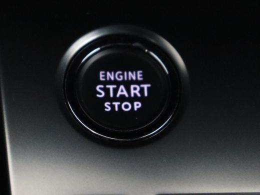 Peugeot 308 1.6 PHEV Active Pack Business | Stoelverwarming | Half leder | Sportstoelen | Carplay | Parkeerhu... ActivLease financial lease