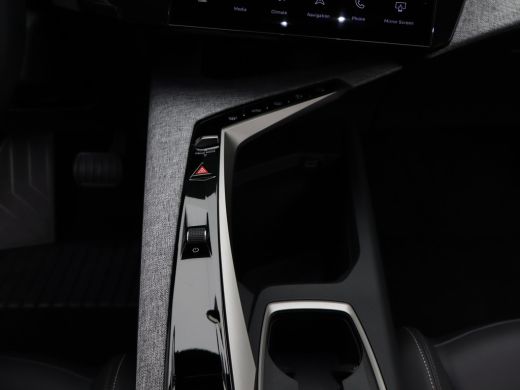 Peugeot 5008 1.2 Hybrid 136 Allure | 2 stoelen op derde rij | Achteruitrijcamera | Apple Carplay/Android Auto|... ActivLease financial lease