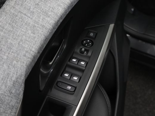 Peugeot 5008 1.2 Hybrid 136 Allure Automaat | 2 stoelen op derde rij | Achteruitrijcamera | Apple Carplay/Andr... ActivLease financial lease