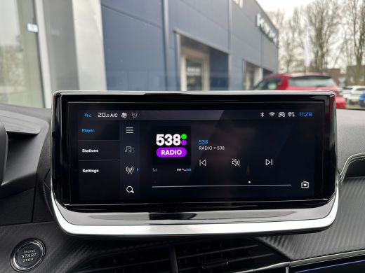 Peugeot e-2008 EV GT 54 kWh | 11 kW lader | Achterbank in delen neerklapbaar | Achteruitrijcamera ActivLease financial lease