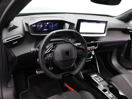 Peugeot e-2008 EV GT 54 kWh Automaat | 11 kW lader | Achteruitrijcamera | Airco (automatisch) ActivLease financial lease