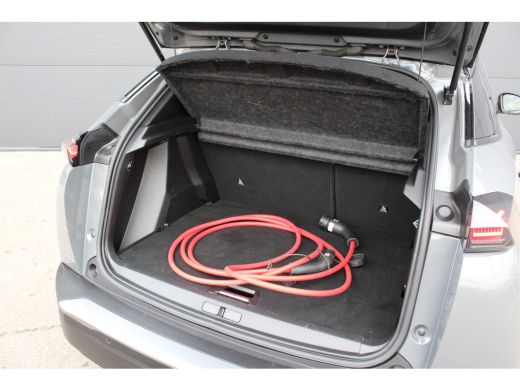 Peugeot e-2008 EV GT 54 kWh | Navigatie | Camera | Fase 3 laden | Nieuw model | BTW | Apple carplay | ActivLease financial lease