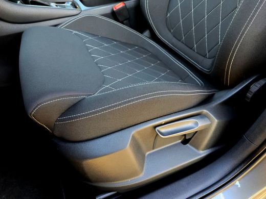 Skoda Karoq 1.5 TSI ACT Sportline Business - 150 Pk - Euro 6 - DSG ActivLease financial lease