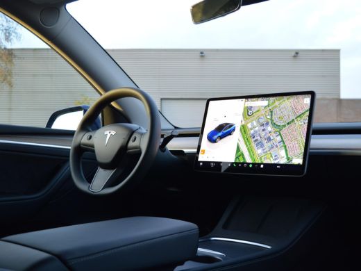 Tesla Model Y Long Range AWD 75 kWh ActivLease financial lease