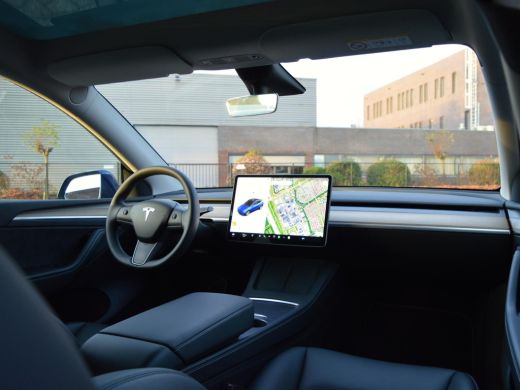 Tesla Model Y Long Range AWD 75 kWh ActivLease financial lease