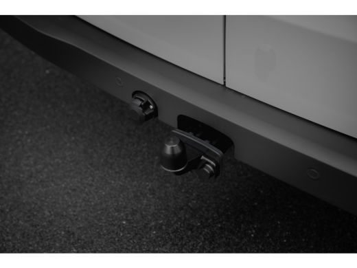 Volkswagen e-Transporter Bestelwagen L2 64kWh | 218 pk | Trekhaak | Dubbele Schuifdeur | Betimmering | Achteruitrijcamera ... ActivLease financial lease