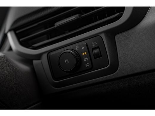 Volkswagen e-Transporter Bestelwagen L2 64kWh | 218 pk | Trekhaak | Dubbele Schuifdeur | Betimmering | Achteruitrijcamera ... ActivLease financial lease