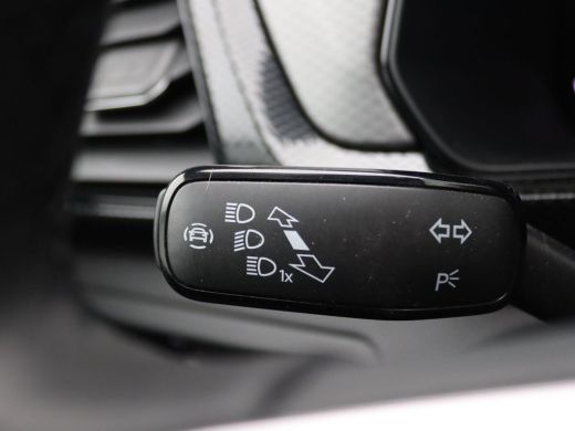 Volkswagen T-Cross 1.0 TSI Edition 95PK Achteruitrijcamera, Adaptieve Cruise Controle, Parkeersensoren voor en Achte... ActivLease financial lease