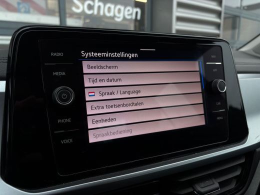 Volkswagen T-Roc 1.0 TSI 95 pk Life | Airco | Parkeersensoren | Apple Carplay | ActivLease financial lease