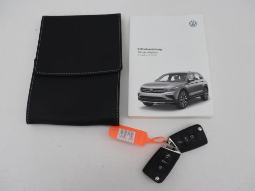 Volkswagen Tiguan 1.4 TSI eHybrid R-Line | Panoramadak | Trekhaak | Head-Up | Stoelverwarming | Adaptive cruise | C... ActivLease financial lease