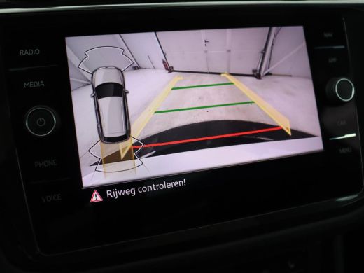 Volkswagen Tiguan 1.4 TSI eHybrid R-Line | Panoramadak | Trekhaak | Head-Up | Stoelverwarming | Adaptive cruise | C... ActivLease financial lease