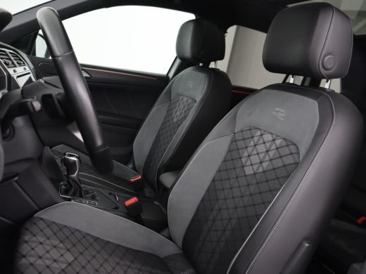 Volkswagen Tiguan 1.4 TSI eHybrid R-Line | Panoramadak | Trekhaak | Head-Up | Stoelverwarming | Adaptive cruise | C... ActivLease financial lease