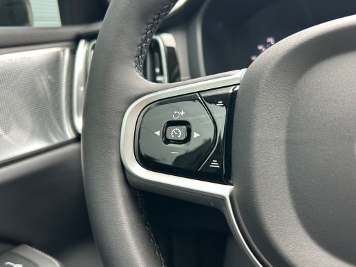 Volvo  V60 2.0 T8 Plug-in hybrid AWD Ultra Dark | Bowers & Wilkins| Massage stoelen | Gelammineerd Glas | HU... ActivLease financial lease