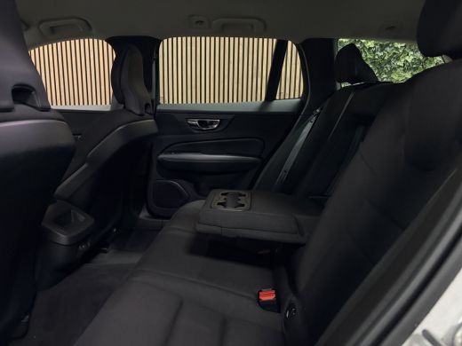 Volvo  V60 B3 Aut. Business Edition Stoel en Stuurwielverwarming | Parkeercamera | Parkeersensoren voor+acht... ActivLease financial lease