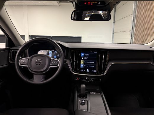 Volvo  V60 B3 Aut. Business Edition Stoel en Stuurwielverwarming | Parkeercamera | Parkeersensoren voor+acht... ActivLease financial lease